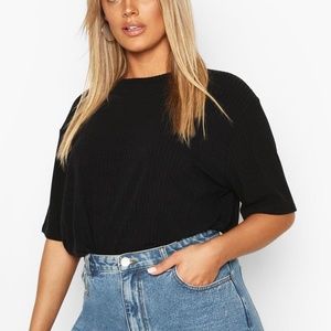 NWT Boohoo Plus Rib T-Shirt Black Crewneck Size: 20